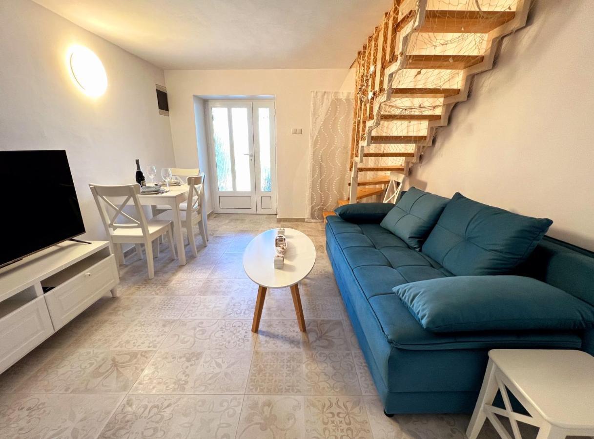 Little Home Banjol Екстер'єр фото